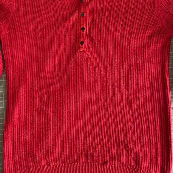 Jubilee red hoodie ribbed v-neck buttoned sweater - Picture 7 of 17